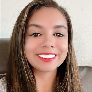 Meet your Posher, Elianie